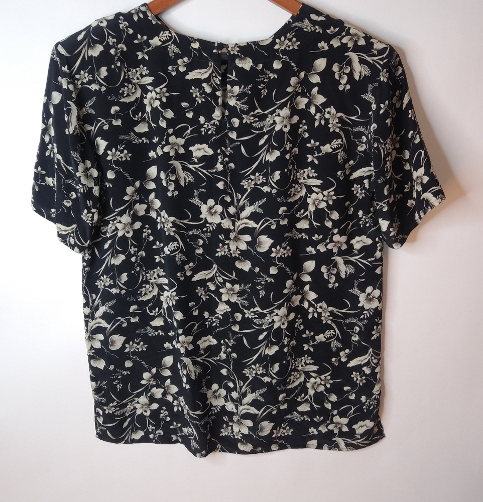 Fu Da M Vintage Silk Black White Flowers Top